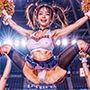 チアガール奇跡の大開脚！！アンスコ履き忘れてパンティにシミ！！超高画質で股間のハミ毛確認！尿意を我慢出来ずに大量放尿！！