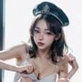 キレイなお姉さんに逮捕されたい？SEXY警官