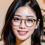 エロい手つきで誘惑してくる眼鏡美女