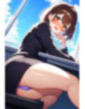 スーツのスカートからパンチラする清楚女子大生！就活中に下着のパンツをチラリ！