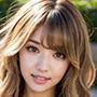 温泉で開脚するギャルたち