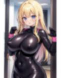 ラバースーツの金髪美女 画像1