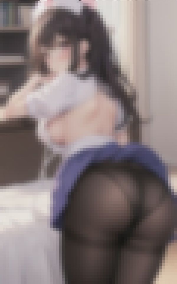 嗅ぎたくなる激シコ看護師の黒ストTバック制服 画像4