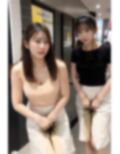 人妻おもらし2 ショッピングモール編 画像1