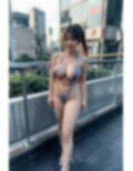 AI美女写真集 街角スリングショット 画像3