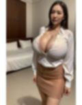 巨乳熟女とシャツ 画像5