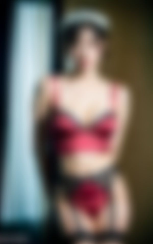 サンプル画像1:【素人】変態新妻の初めてのガーターベルト〜Hな476人〜(美熟女クラブ) [d_531046]