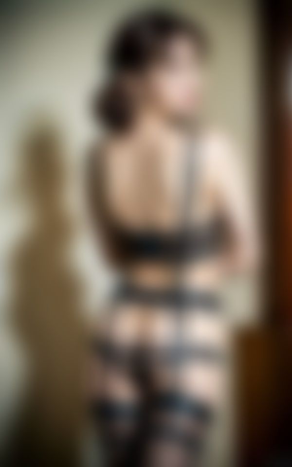 サンプル画像5:【素人】変態新妻の初めてのガーターベルト〜Hな476人〜(美熟女クラブ) [d_531046]