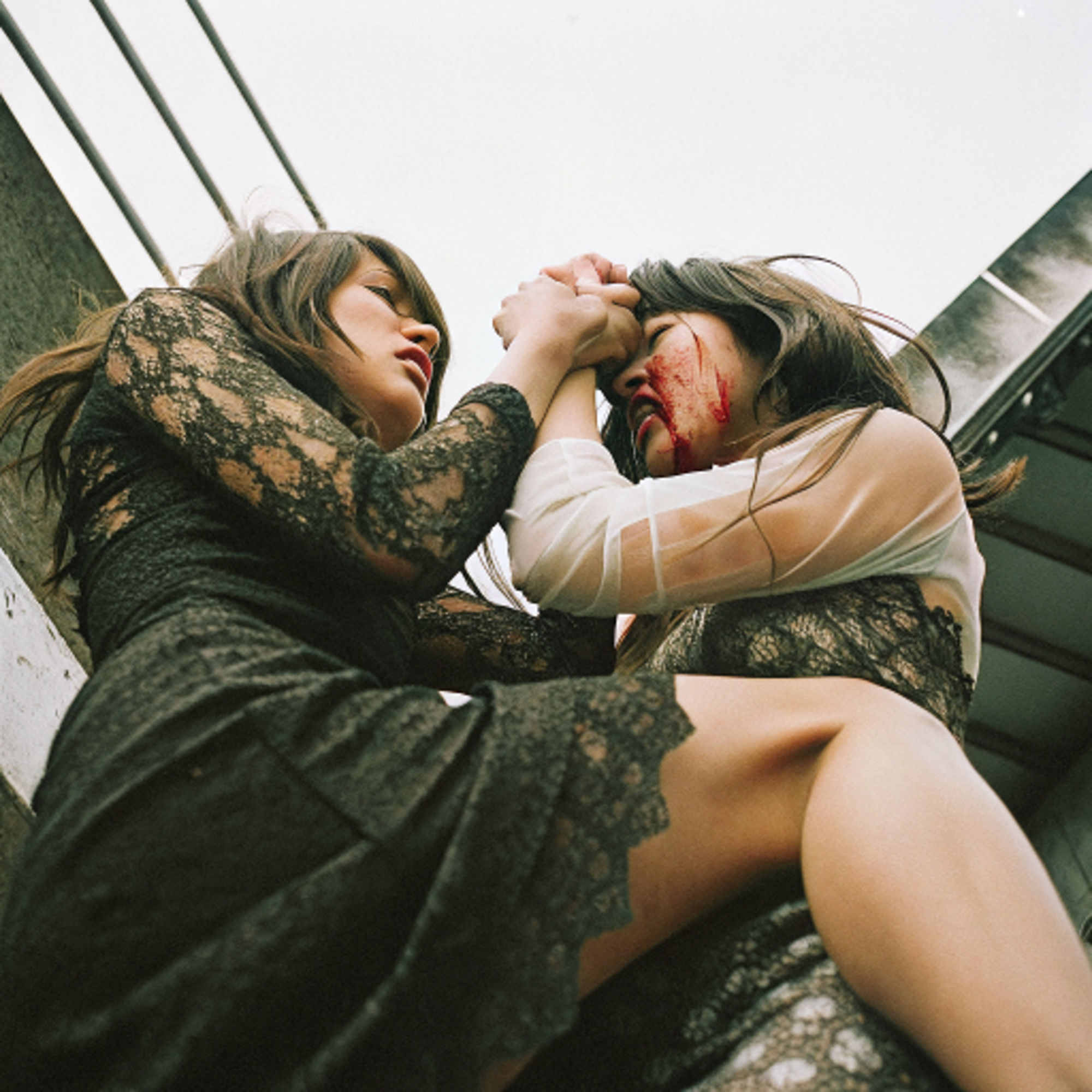 女同士の喧嘩は美しい キャットファイト Catfight レズビアン レズビアンバトル 百合 AI写真集、AI動画集  2_6