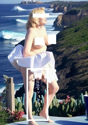 サンプル画像1:失禁写真アート:控えめなお漏らし、金髪、海と崖の風景、開放感のある高台での失禁。(EROISM‘s OPP-AI) [d_557278]