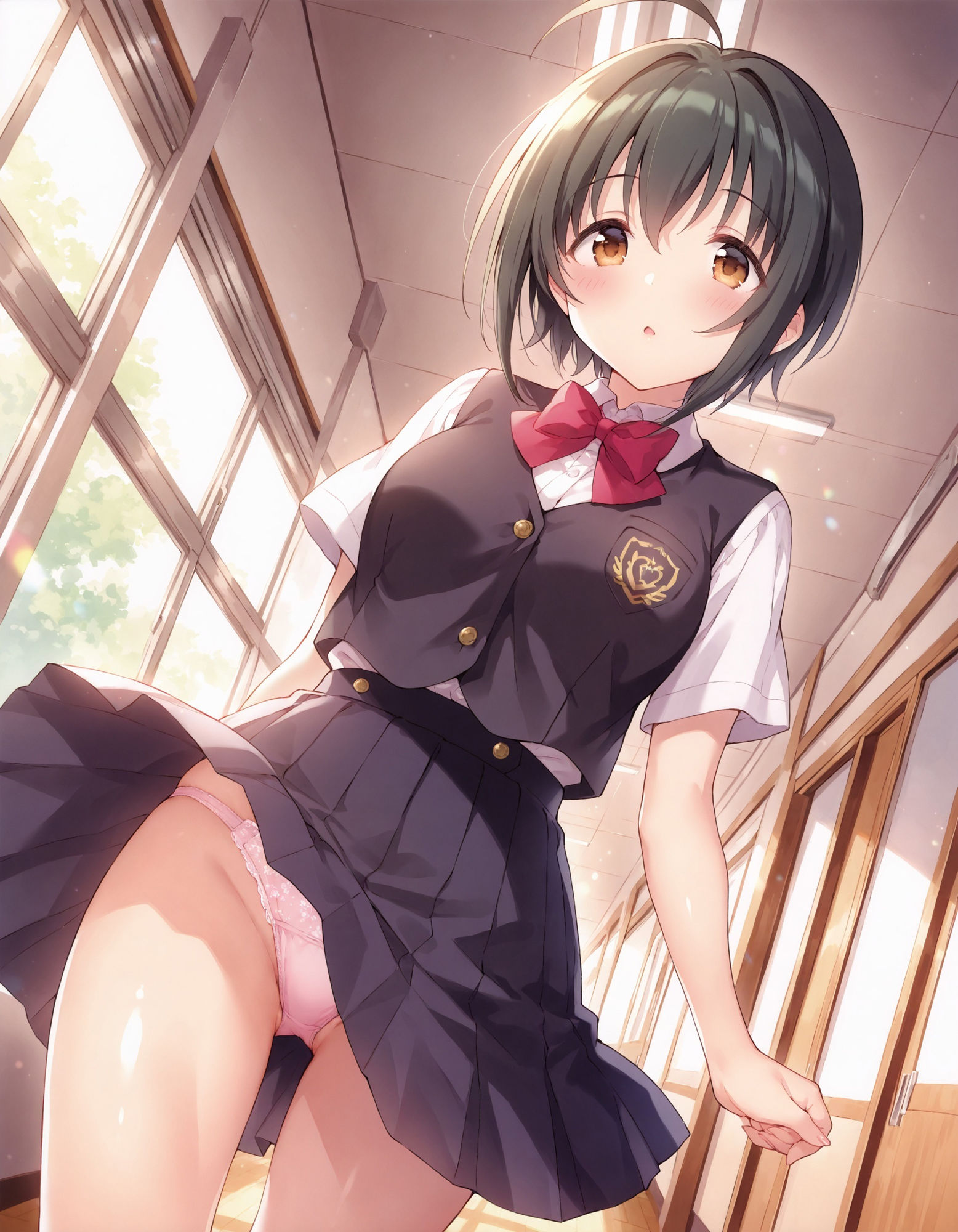 小〇向美穂のパンチラ〜制服編〜 画像1