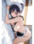 裸エプロンのメイドさん
