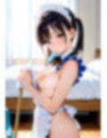 裸エプロンのメイドさん