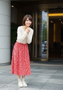 サンプル画像1:きれいなお姉さんの足もと(彼女の足もと製作委員会) [d_606672]