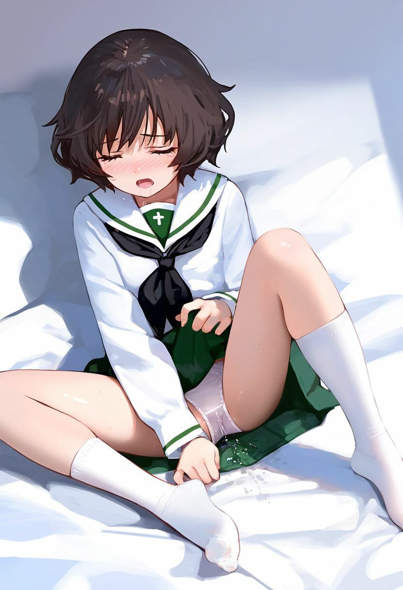 秋山優花里 大量ぱんつ 画像8