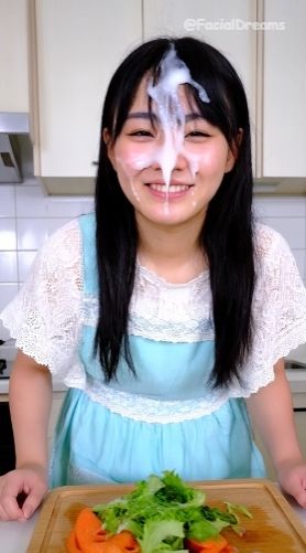 サンプル画像4:顔射後の余韻 – エプロン編 Vol.4(FacialDreams) [d_622191]