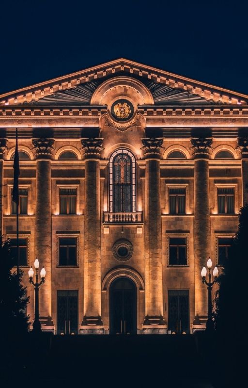 サンプル画像1:アルメニアの爆美女〜最高にイイ女たち(YK Publishing) [d_644640]