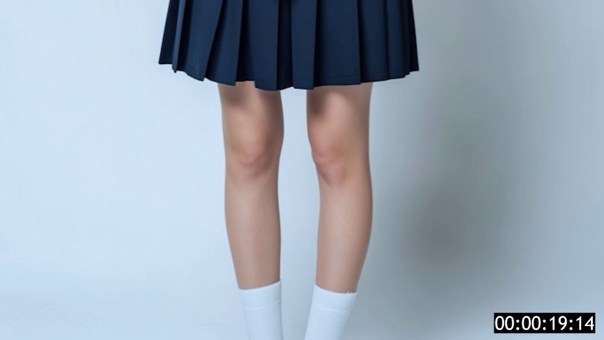 サンプル画像2:オーディション記録映像_No.1002(Blue Frames) [d_649884]