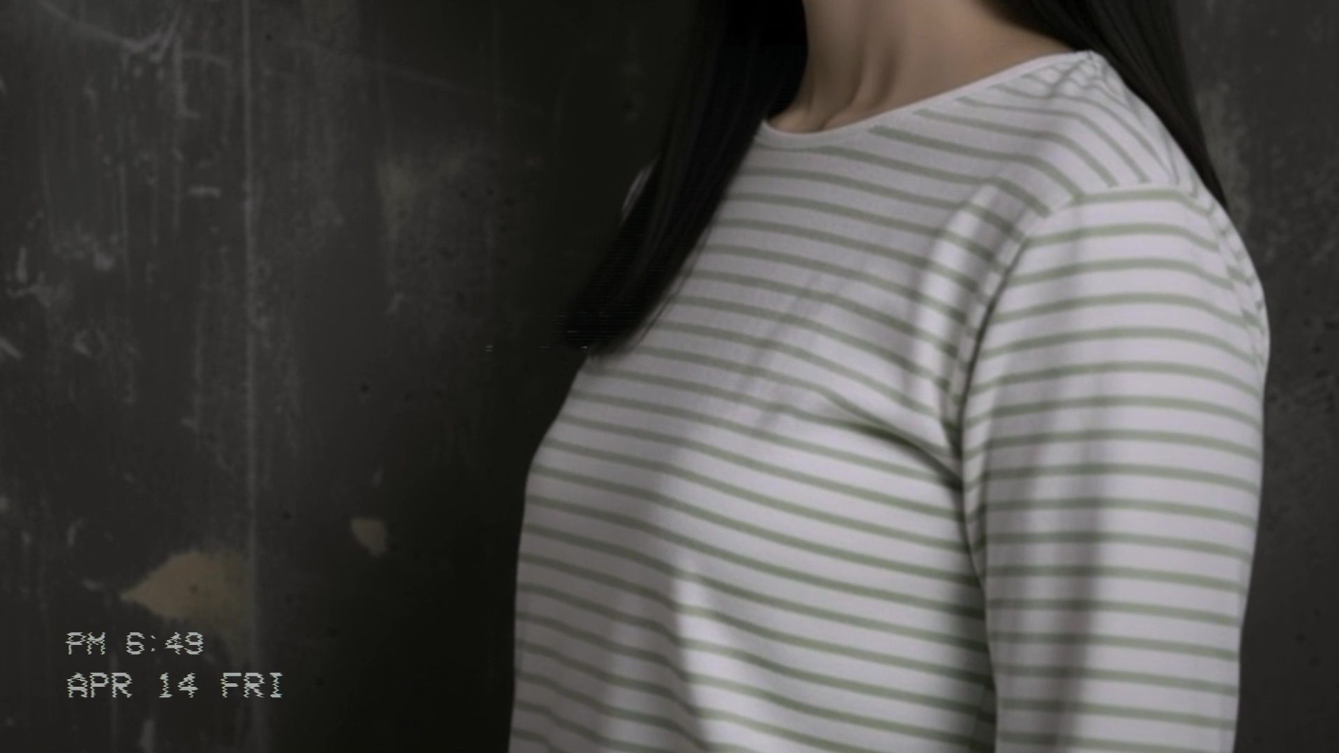 サンプル画像6:万引き主婦のお仕置き謝罪動画 9(Blue Frames) [d_680325]