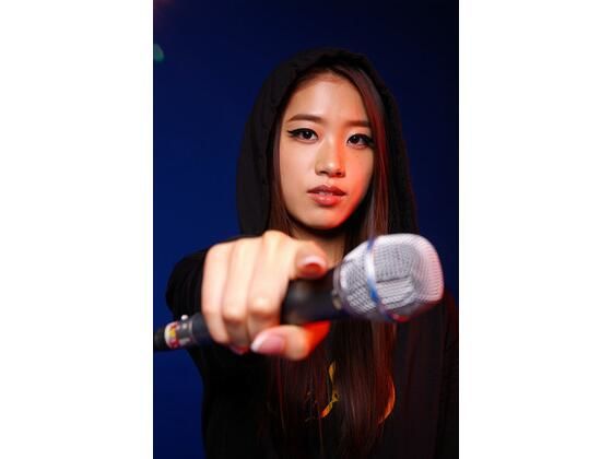 【無料エロ漫画】某市で開催!?オッパイミュージックフェス(とっくん) d_682335