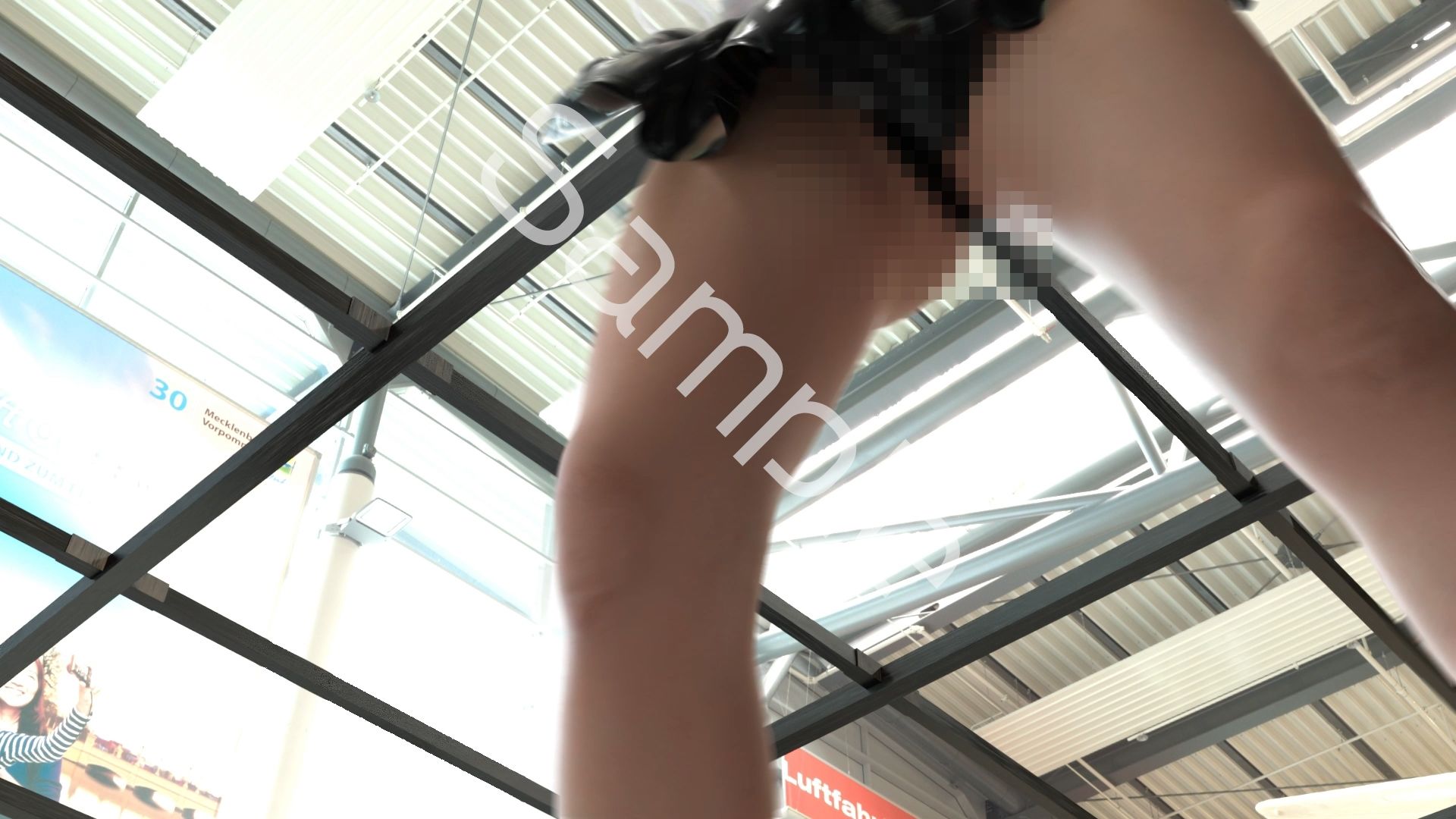 女子アナになった二階堂沙耶・早朝のニュース番組の冒頭でミニスカートでダンスすることを業務命令で強要される・ダンスVer.2:Vol.02『ただの話題作りとのことで電源OFF(のはず)のカメラが4台、ローアングルから彼女のスカート内を覗き込むように設置されている:PV02_黒Tバックパンティで扇風機風チラ』 エロ同人 d_689661 サンプル画像 8