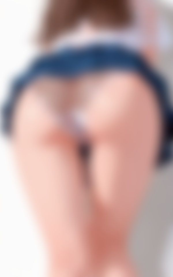 何色のパンティーが好物でちゅか?スケべな覗き見パンティー496枚 画像1