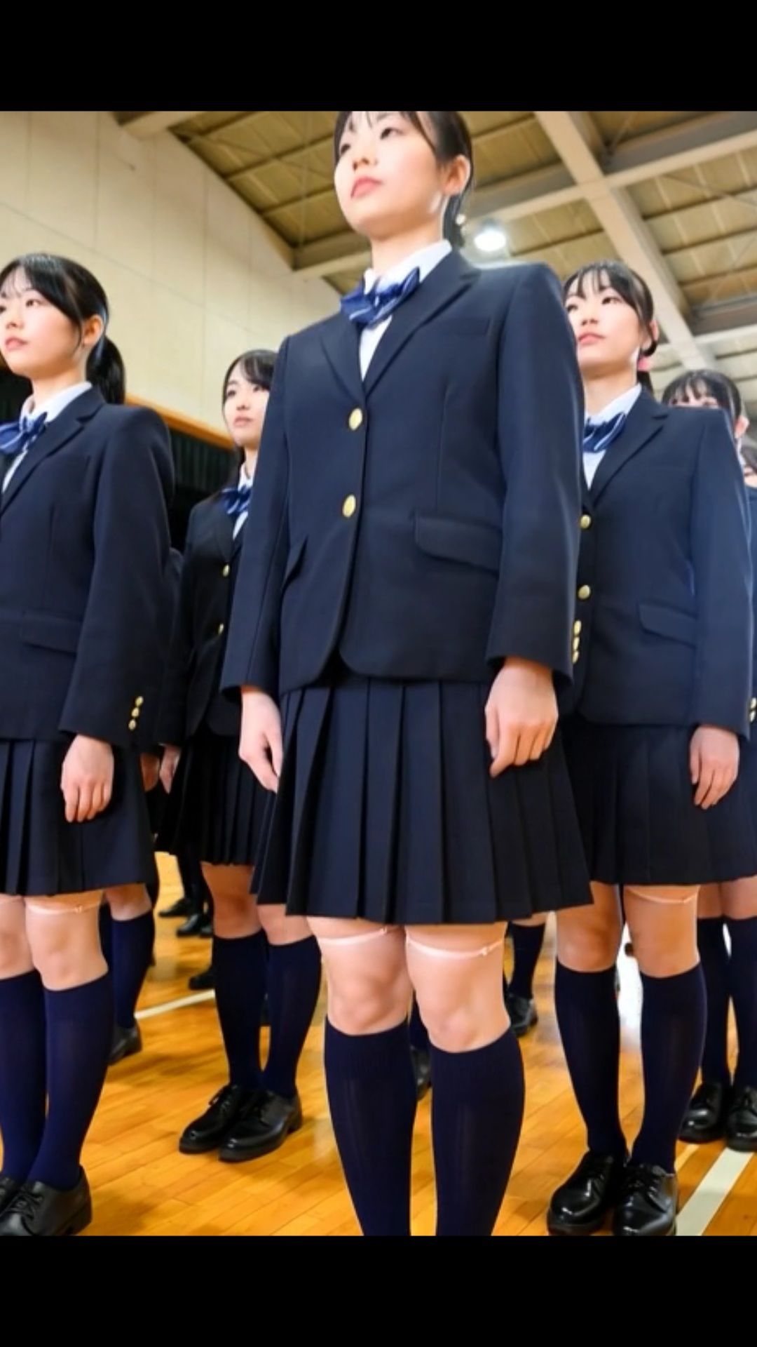 ローアングルカメラ JK 盗撮 全校集会 体育館 学生 制服少女 青春 日常 画像7