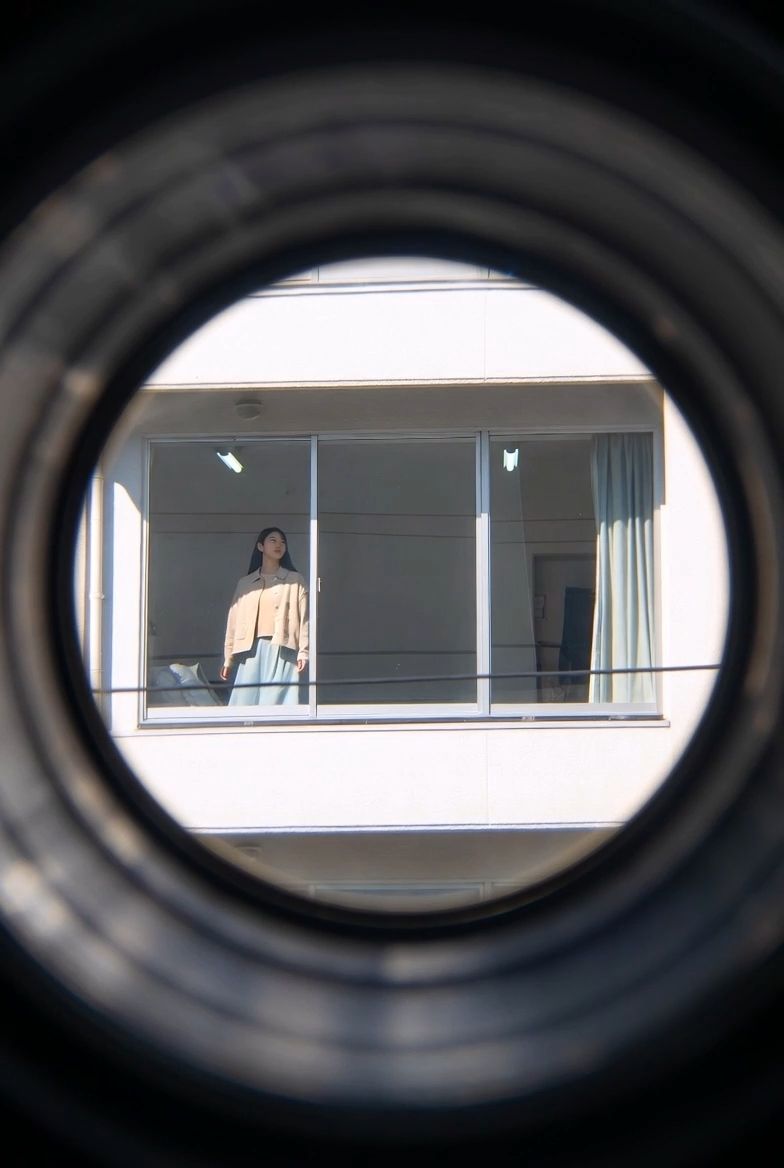 無防備美女の部屋覗き 画像1