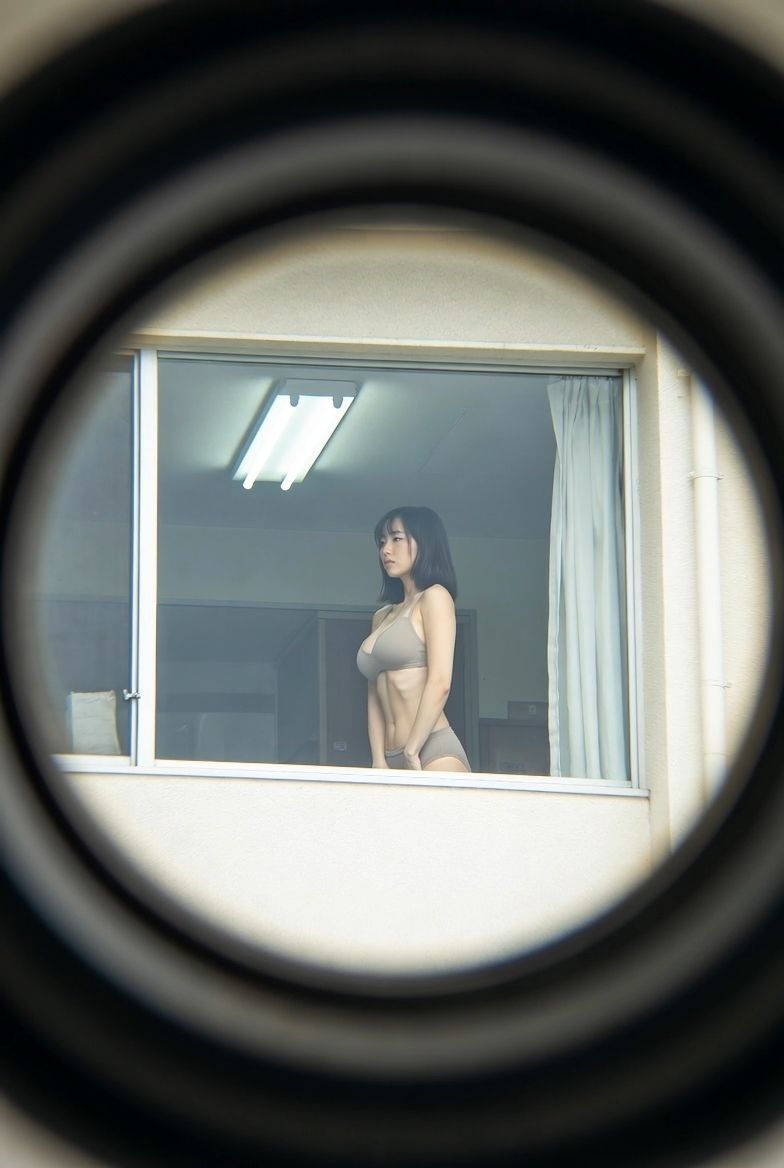 無防備美女の部屋覗き 画像8