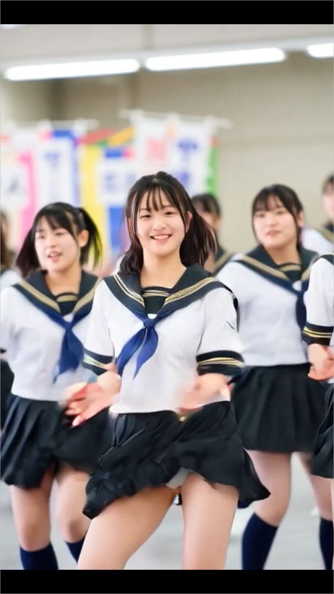 JK ローアングルカメラ 盗撮 パンチラ 逆さ撮り 階段 ブラチラ 女子学生 制服 かわいい 画像6