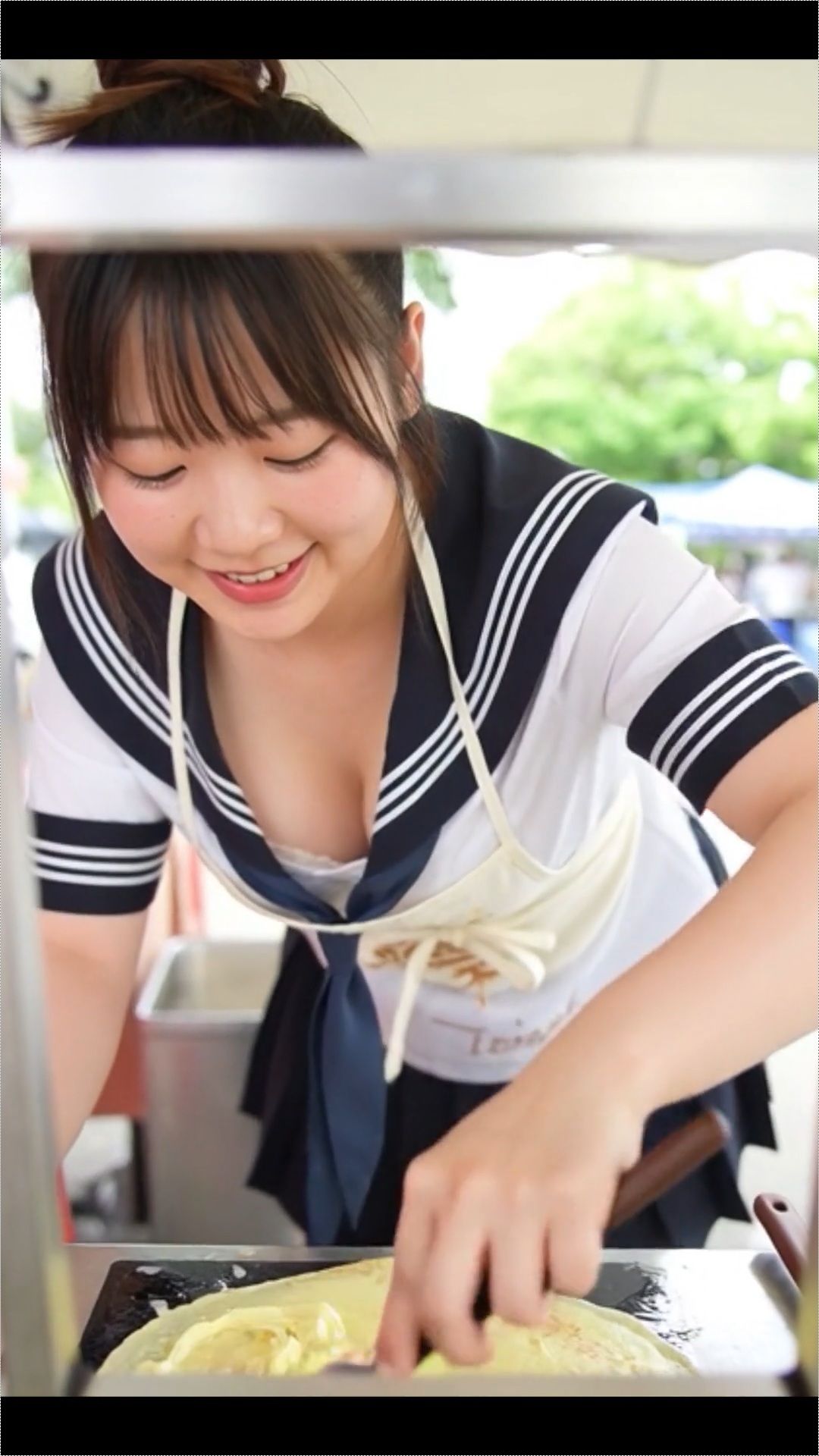 JK ローアングルカメラ 盗撮 パンチラ 逆さ撮り 階段 ブラチラ 女子学生 制服 かわいい 画像9