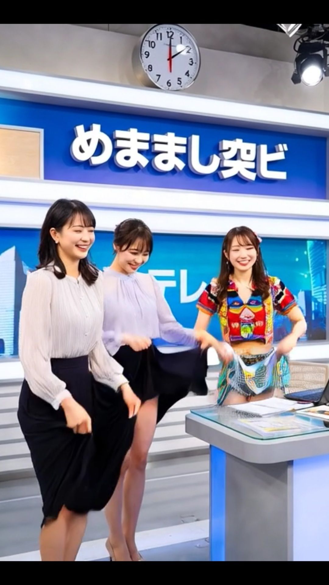 はたらく女性 OL ハプニング 新入社員 盗撮 パンチラ ブラチラ パンティ 職場 ナース 歯科助手 スチュワーデス サンプル10