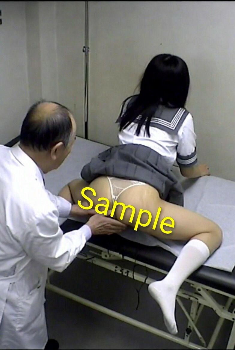 まんぐり診療所の診察風景 制服コス311枚 サンプル7
