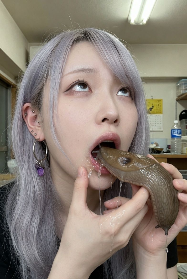 怪巨大ナメクジ〜粘液に沈む女たち〜_4