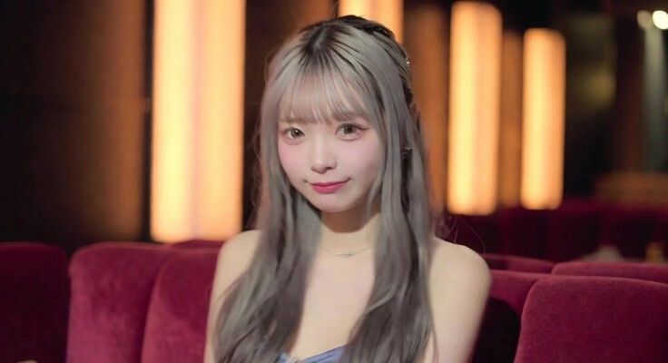 【キャバ嬢33人】いきなり服を脱いでガニ股腰振り変態ダンス【周りも唖然!!】 画像7