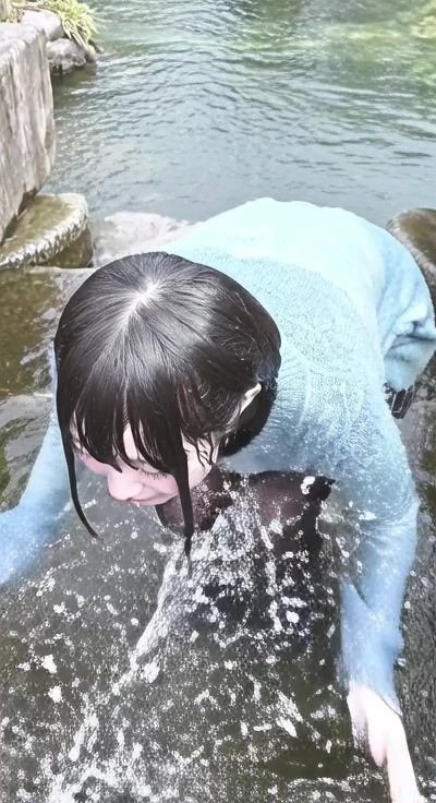 【AI動画259本】着衣ずぶ濡れ WET COLLECTION Vol.1｜池・川で全身びしょ濡れ 画像10