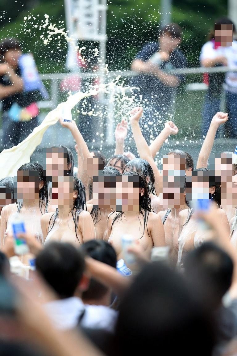 全身びしょ濡れ!牛乳が飛び交う真夏のミルクフェス!! 画像5