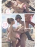 女兵士は部隊の仲間たちと